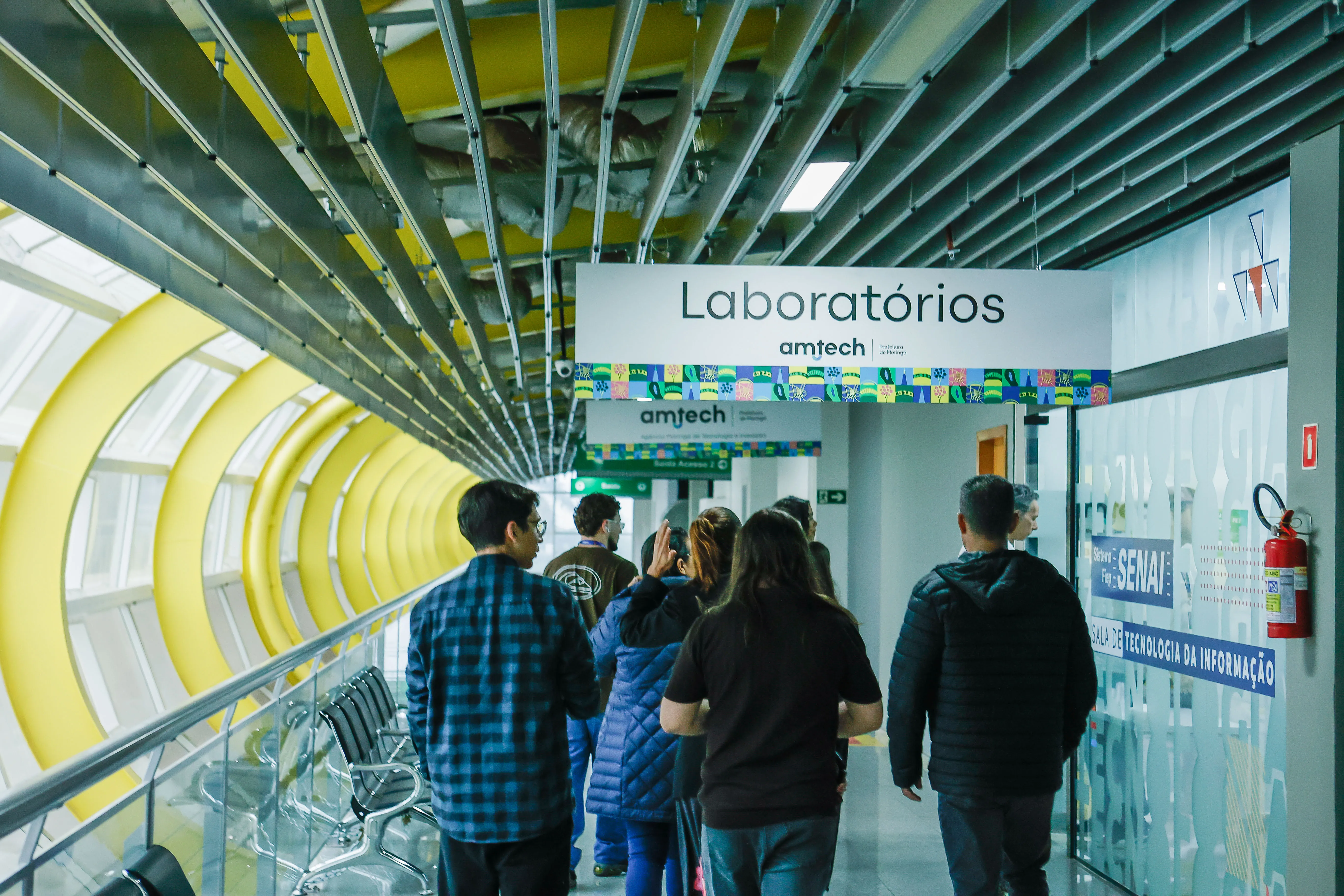 Atividade da Inova Week une tecnologia, criatividade e espírito de equipe em experiência prática e desafiadora com robótica